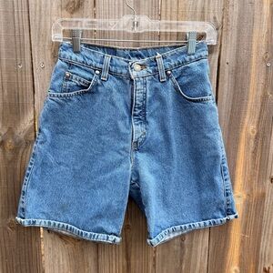 Vintage Levi's orange tab Women's Blue Jean Shorts Size 5